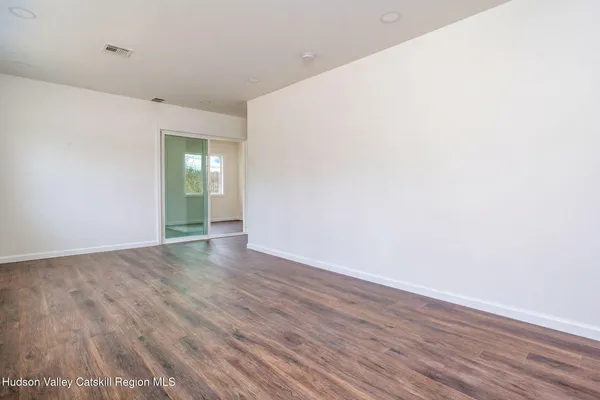 $549,999 | 127 Spring Lake Road, Red Hook, NY 12571