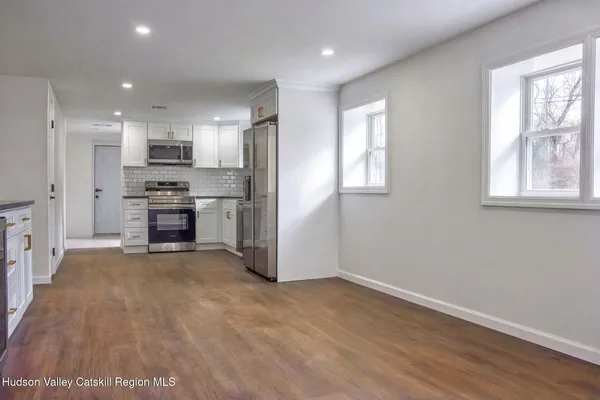 $549,999 | 127 Spring Lake Road, Red Hook, NY 12571