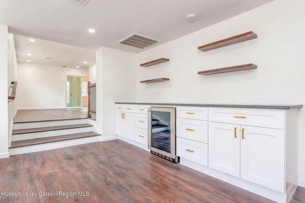 $549,999 | 127 Spring Lake Road, Red Hook, NY 12571