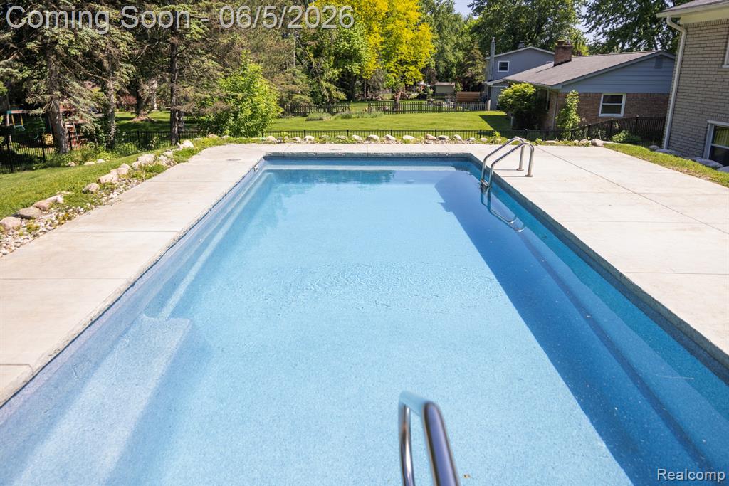 724 Sandstone Drive Rochester Hills, MI 48309 - Photo 52 of 60