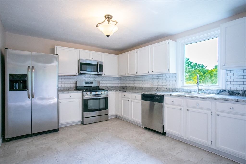 853 Main Street Acushnet, MA 02743 - Photo 3 of 19 Gallery Image 3
