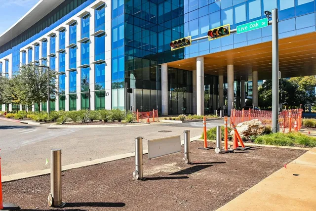 $498,500 | 6808 Luckenbach Lane, Austin, TX 78729