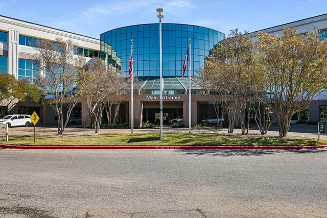 $498,500 | 6808 Luckenbach Lane, Austin, TX 78729