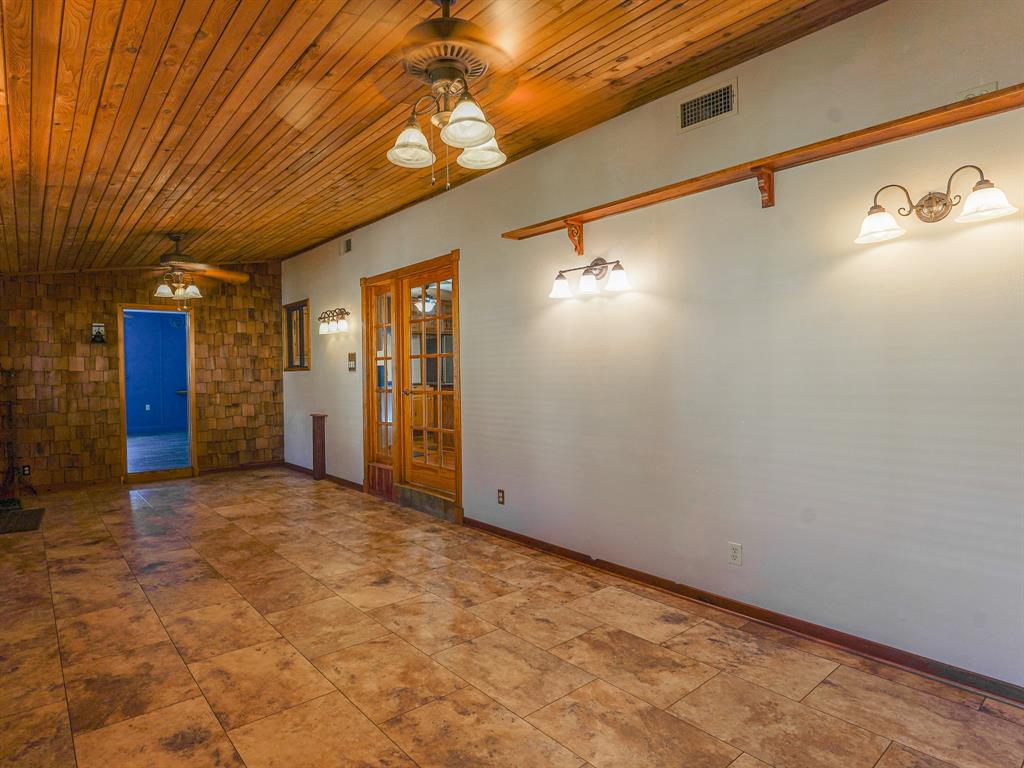 438 South Street Krum, TX 76249 - Photo 16 of 22 Perfect for relaxing!