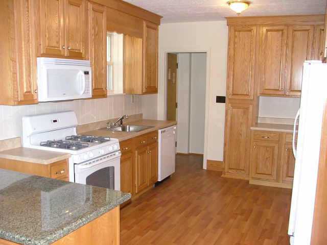319 State Street Edison, OH 43320 - Photo 4 of 5 Gallery Image 4