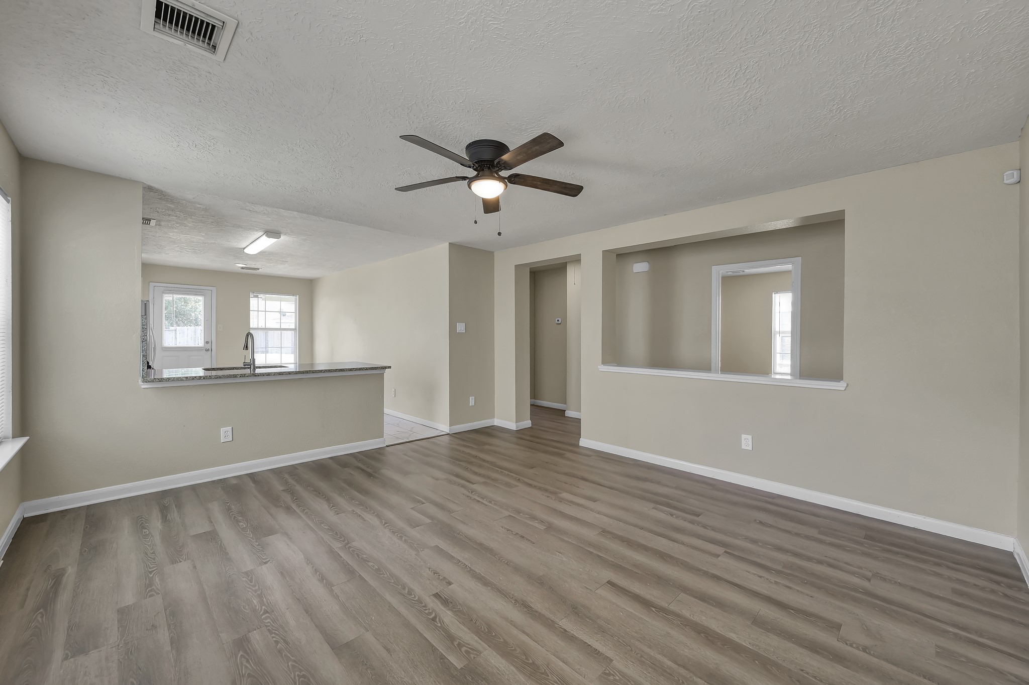 3626 Garrison Run Drive Spring, TX 77386 - Photo 5 of 28 Living dining
