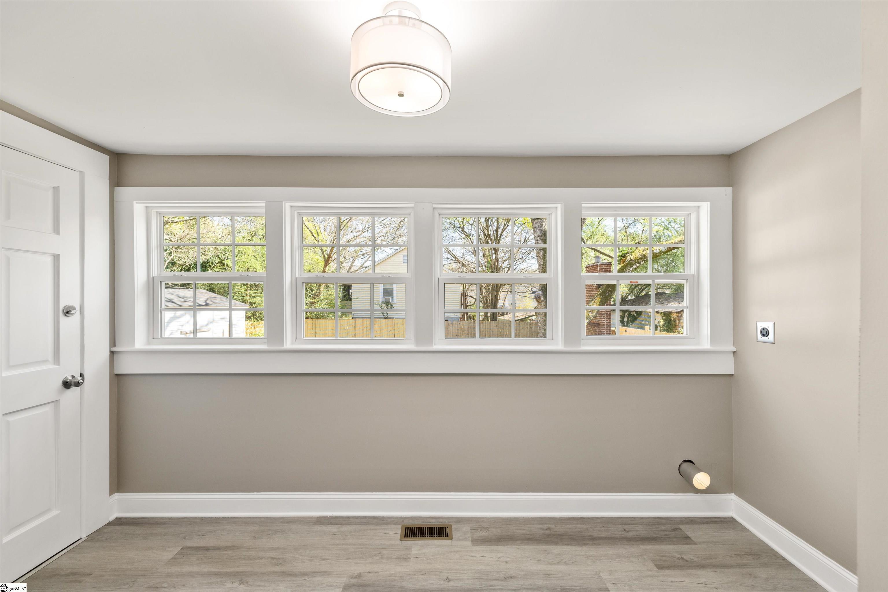 616 Perry Road Greenville, SC 29609 - Photo 16 of 36 Gallery Image 16