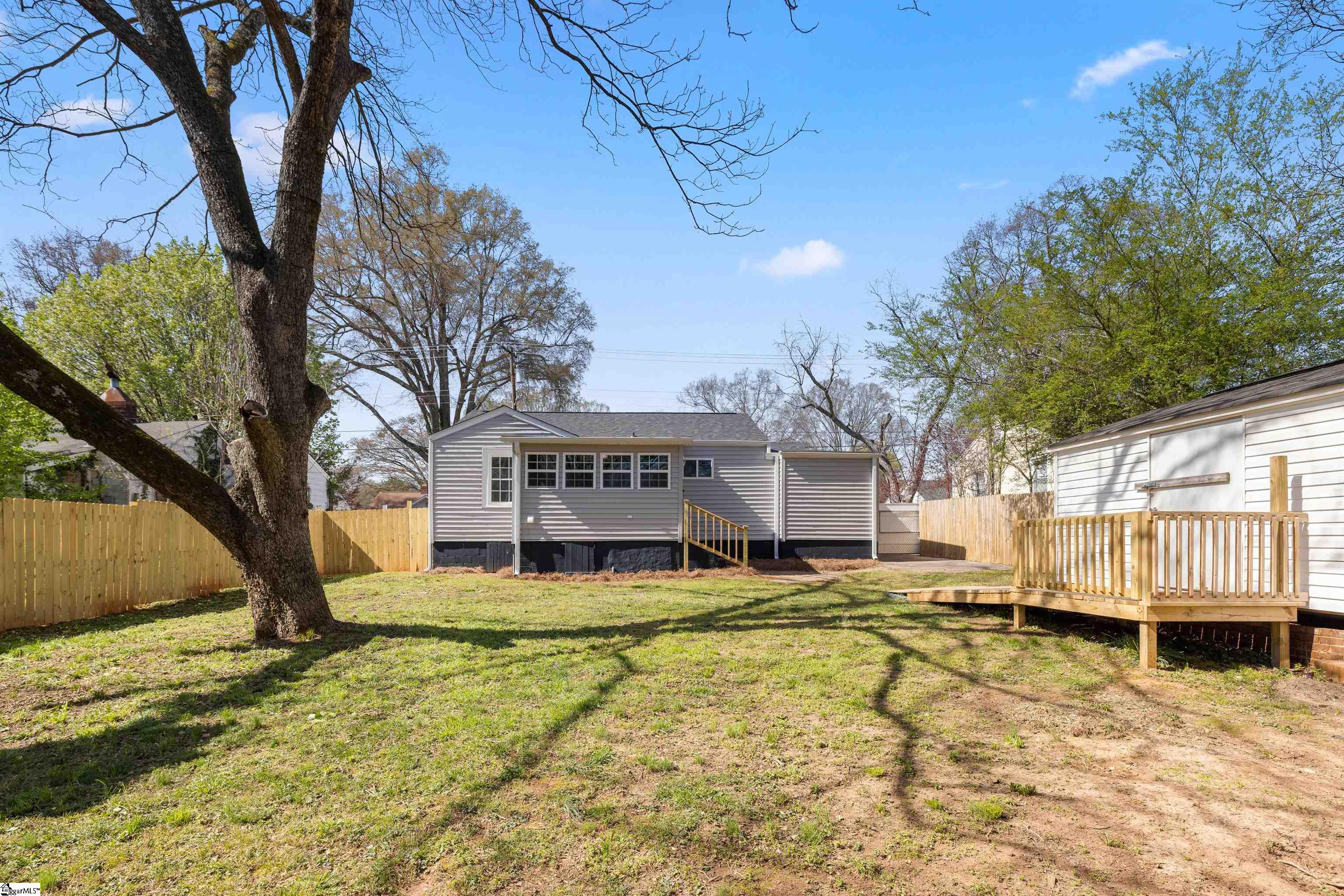 616 Perry Road Greenville, SC 29609 - Photo 28 of 36 Gallery Image 28