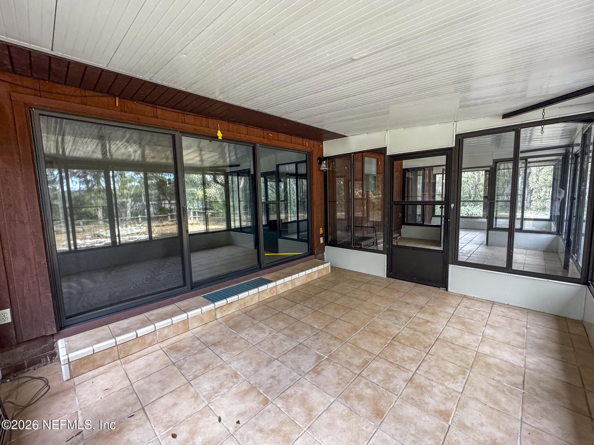 114 Mandarin Lake Road Melrose, FL 32666 - Photo 23 of 26 a view of an entryway