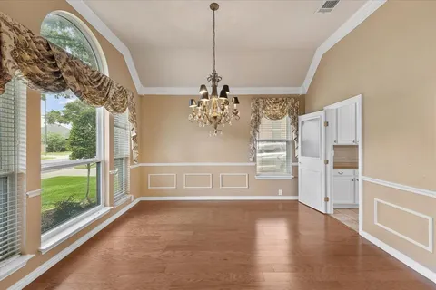 $495,000 | 525 Springhill Drive, Hurst, TX 76054
