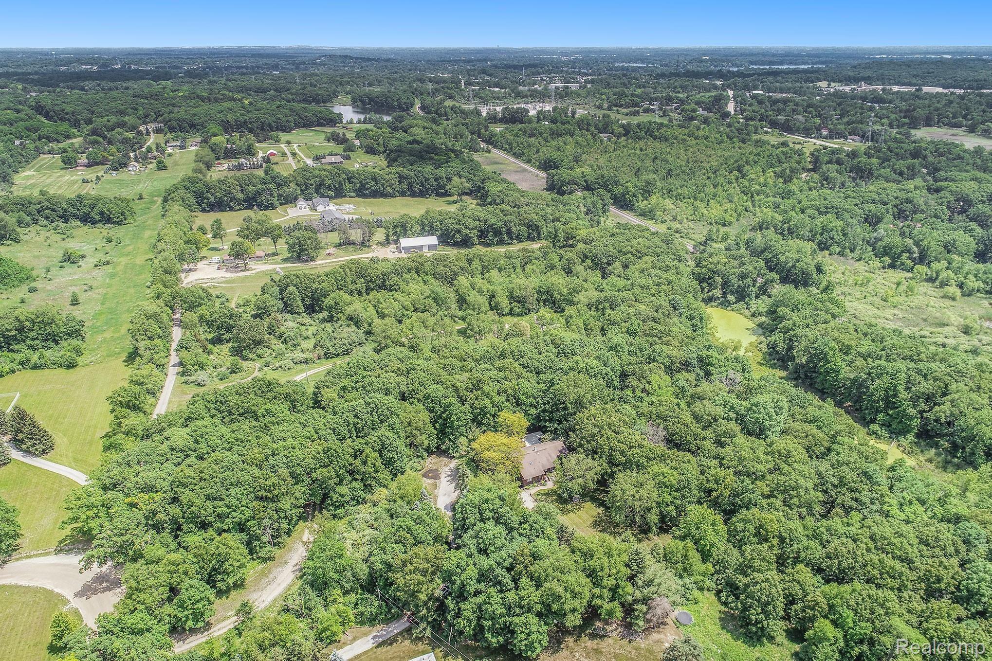 5440 Farley Road Clarkston, MI 48346 - Photo 4 of 46 AERIAL FROM THE DRIVE IN.jpg