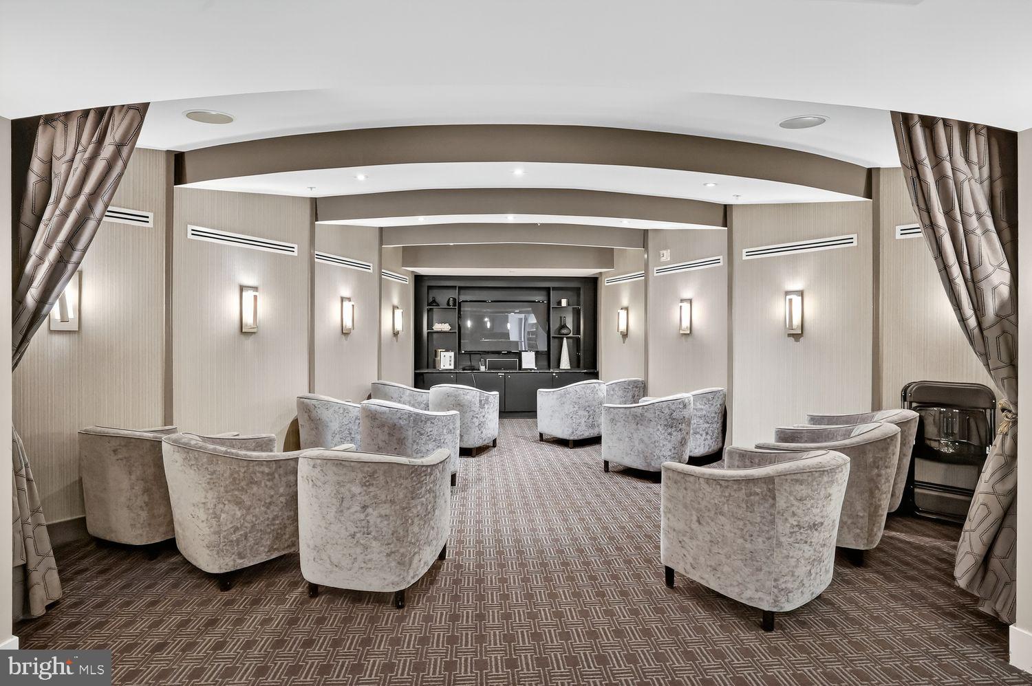 1111 Oronoco Street, Unit 125 Alexandria, VA 22314 - Photo 13 of 20 a living room with furniture and a potted plant