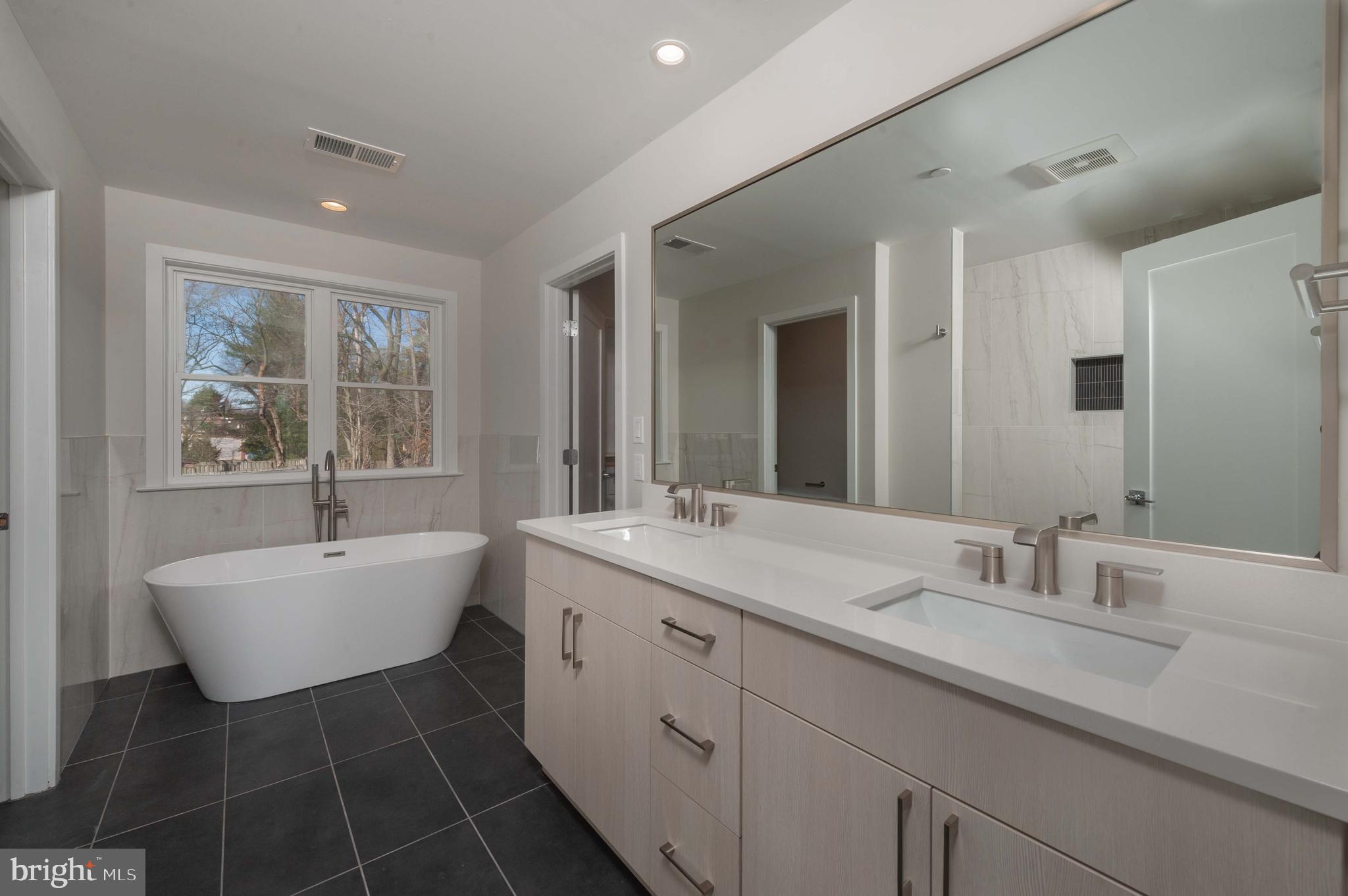 2416 Taney Road Baltimore, MD 21209 - Photo 16 of 35