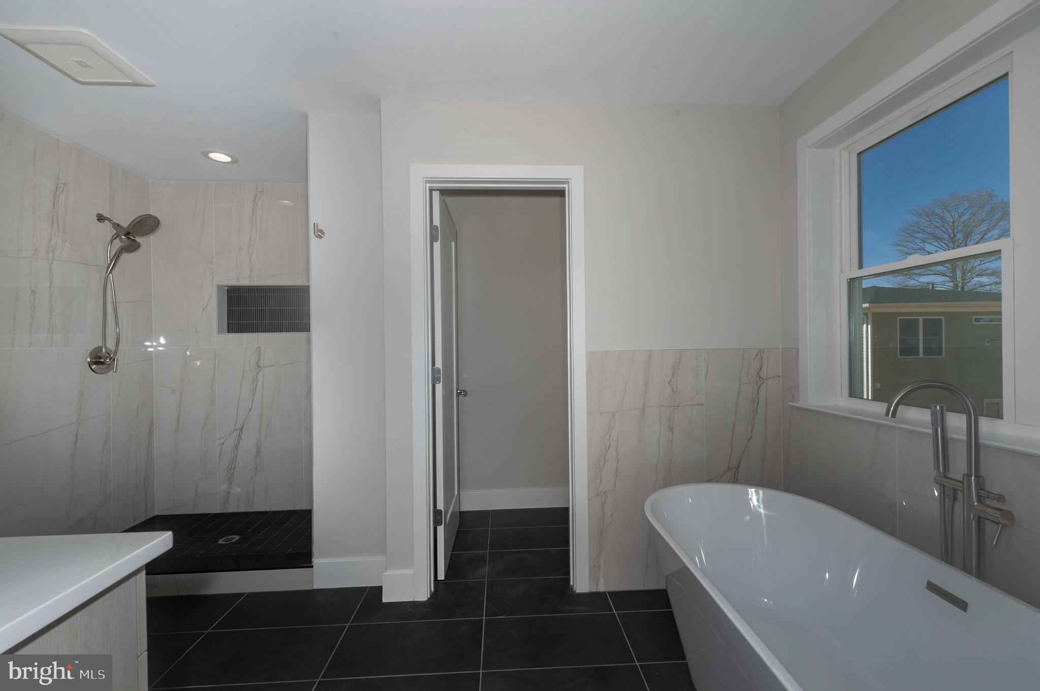 2416 Taney Road Baltimore, MD 21209 - Photo 17 of 35