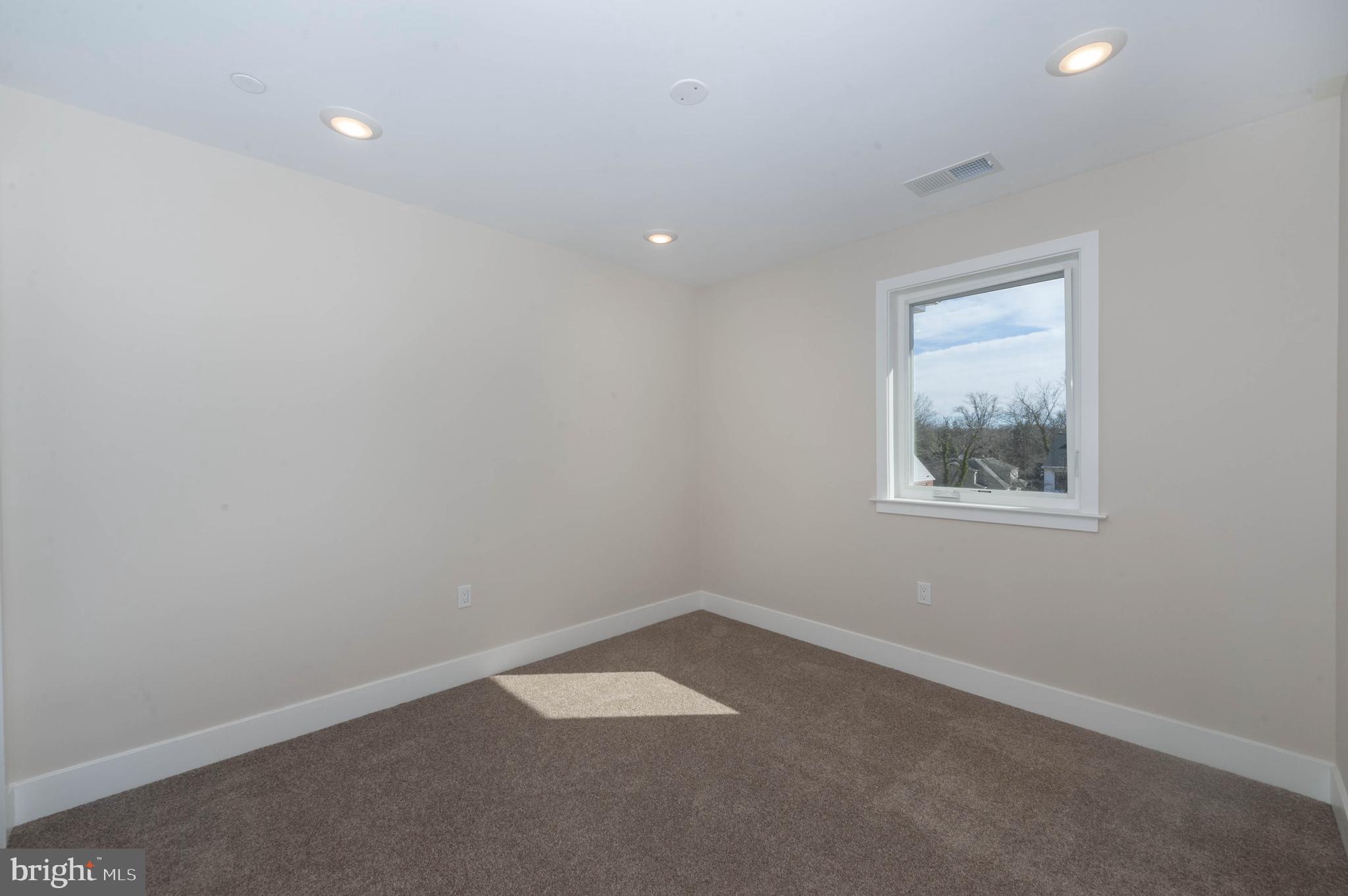 2416 Taney Road Baltimore, MD 21209 - Photo 20 of 35
