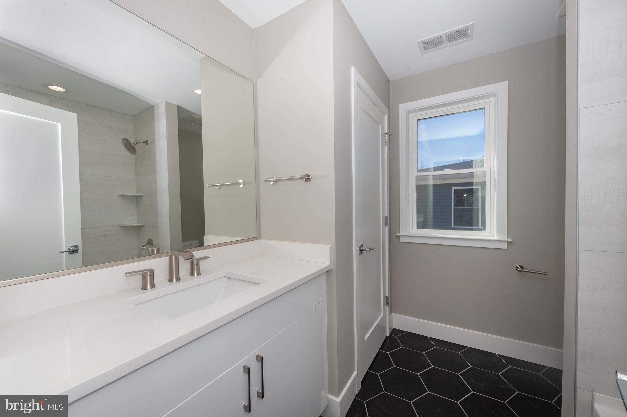 2416 Taney Road Baltimore, MD 21209 - Photo 23 of 35