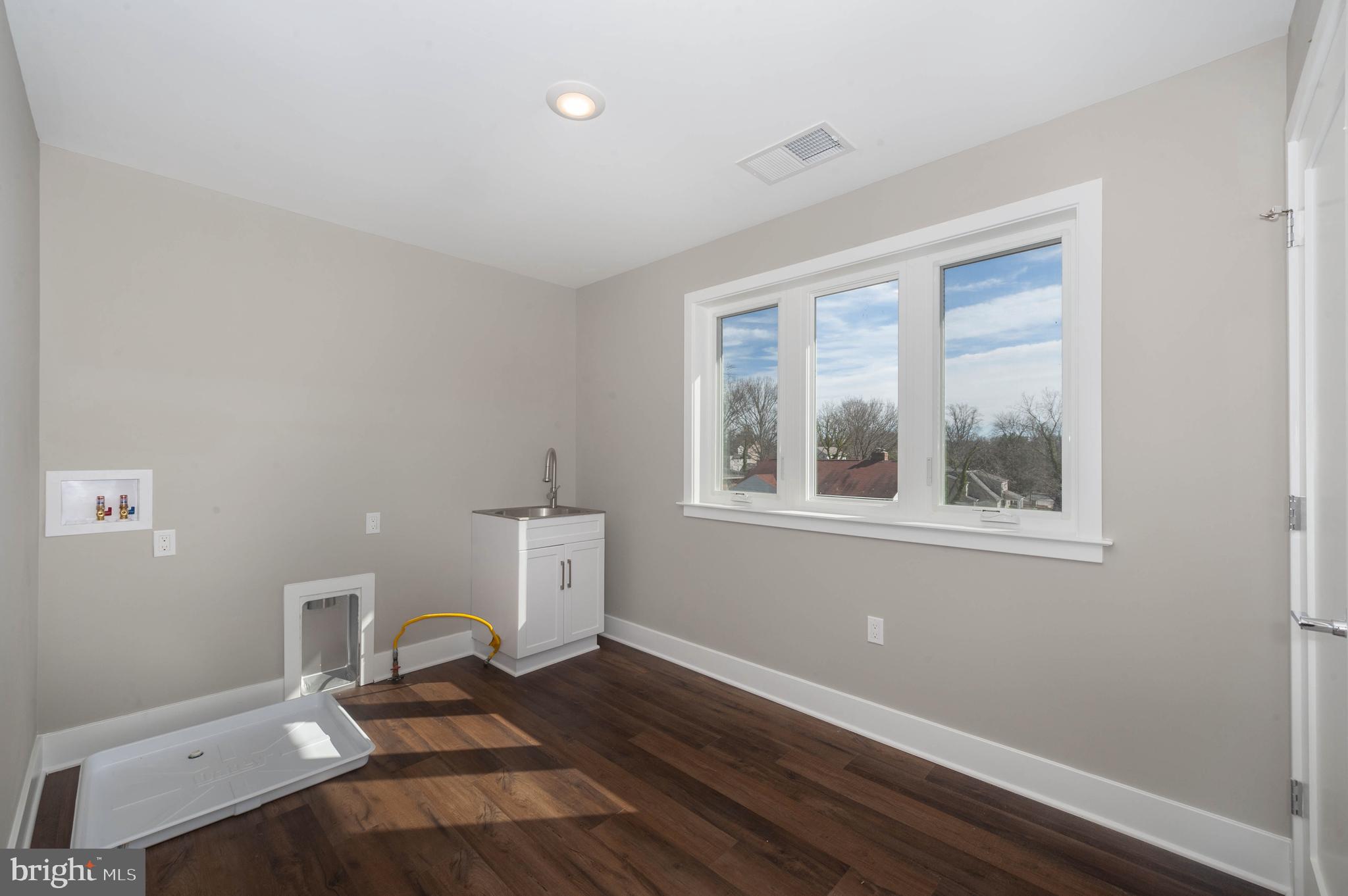 2416 Taney Road Baltimore, MD 21209 - Photo 26 of 35