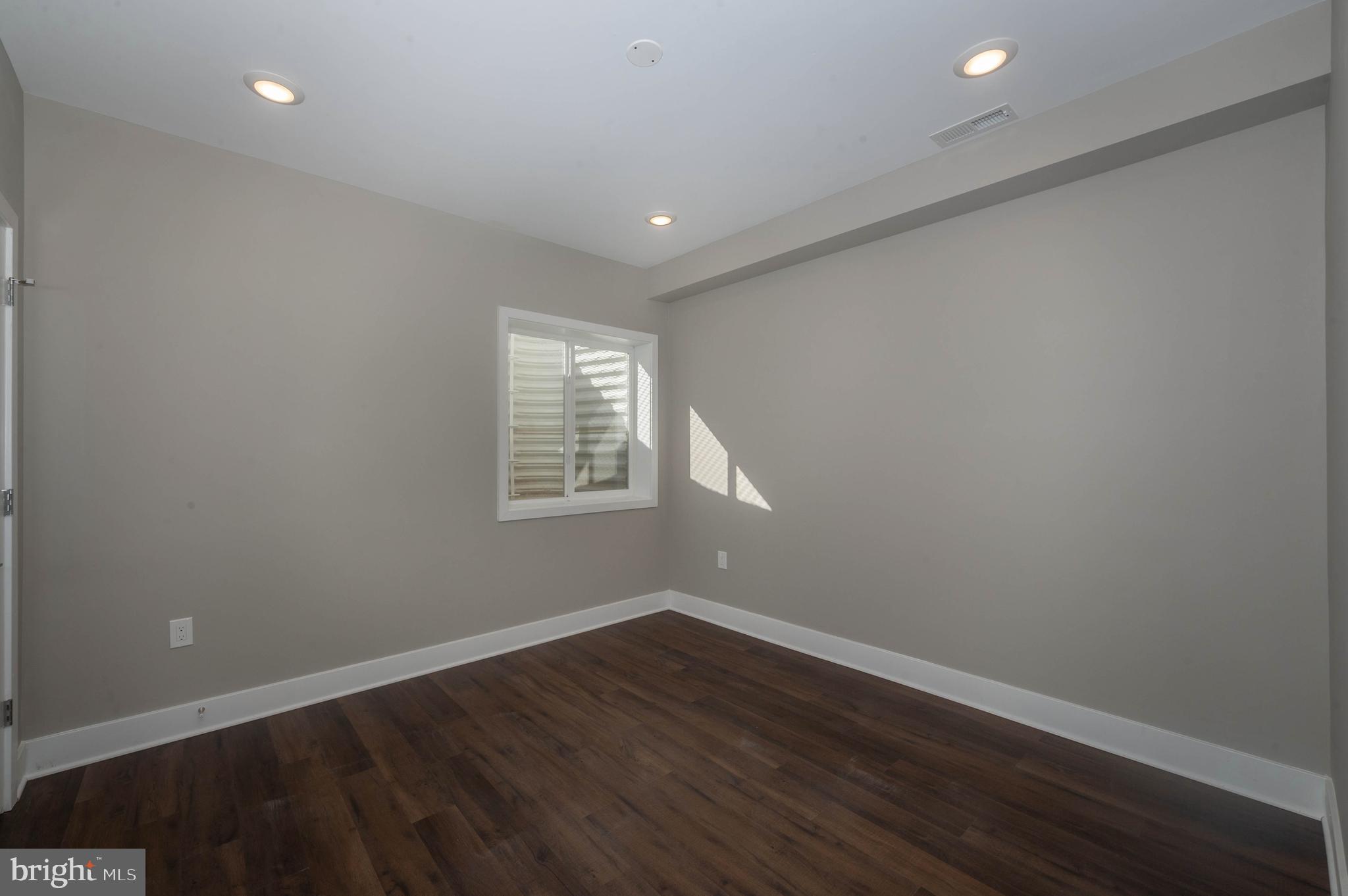 2416 Taney Road Baltimore, MD 21209 - Photo 32 of 35