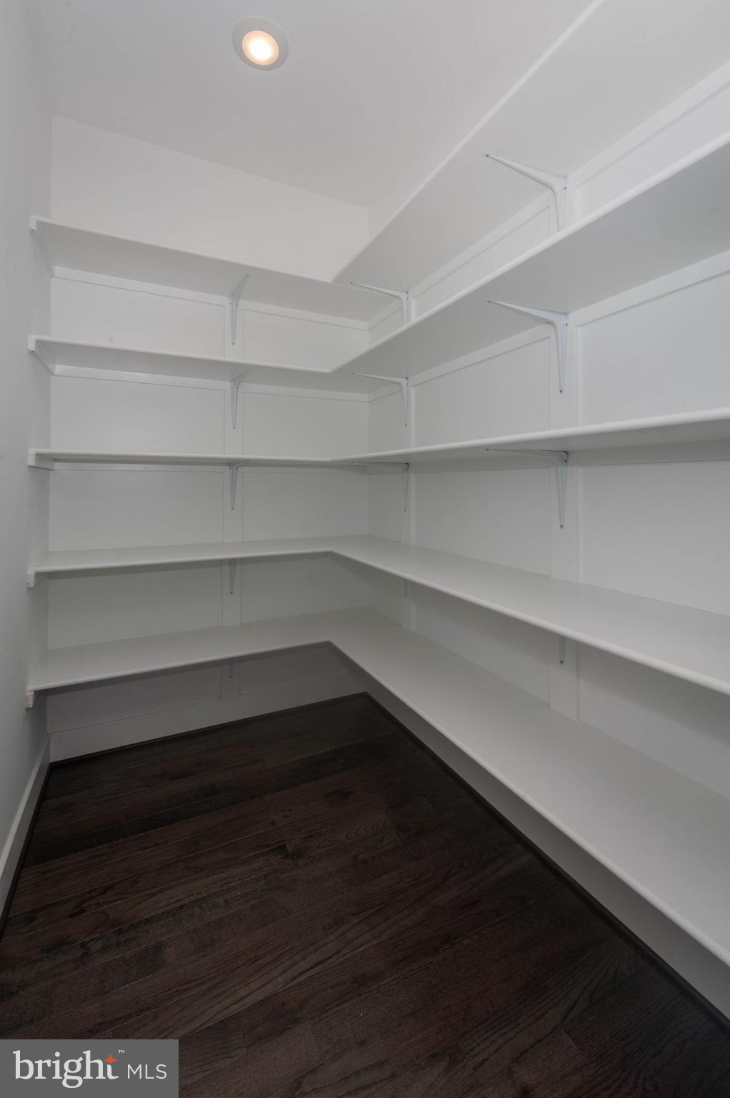2416 Taney Road Baltimore, MD 21209 - Photo 10 of 35