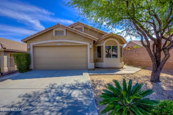 $304,000 | 10923 South Lake Gambusi Drive, Vail, AZ 85641