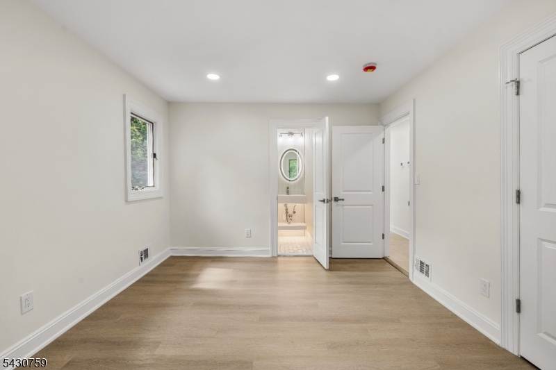 34 Miller Road Cranbury, NJ 08512 - Photo 18 of 37