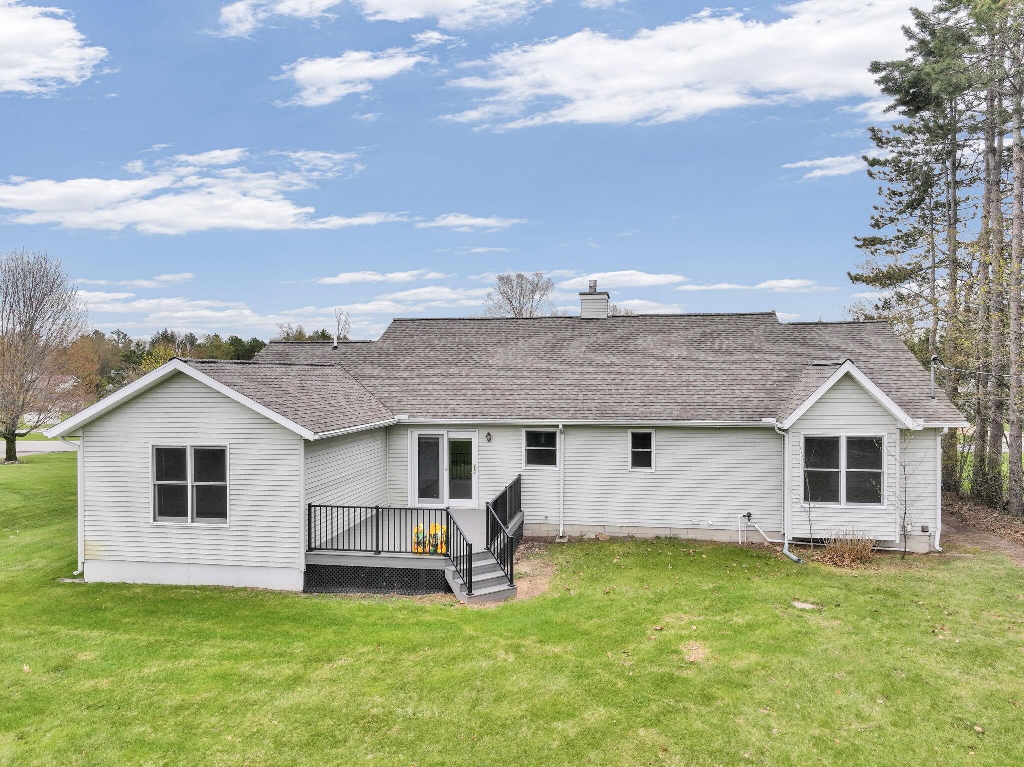 4327 Benson Road Cadillac, MI 49601 - Photo 2 of 46 8