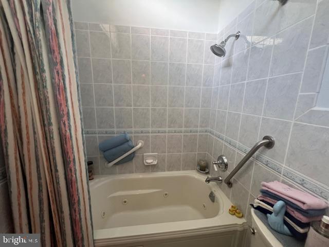 1425 Bucknell Road Wilmington, DE 19803 - Photo 30 of 36 a close up of a bathtub