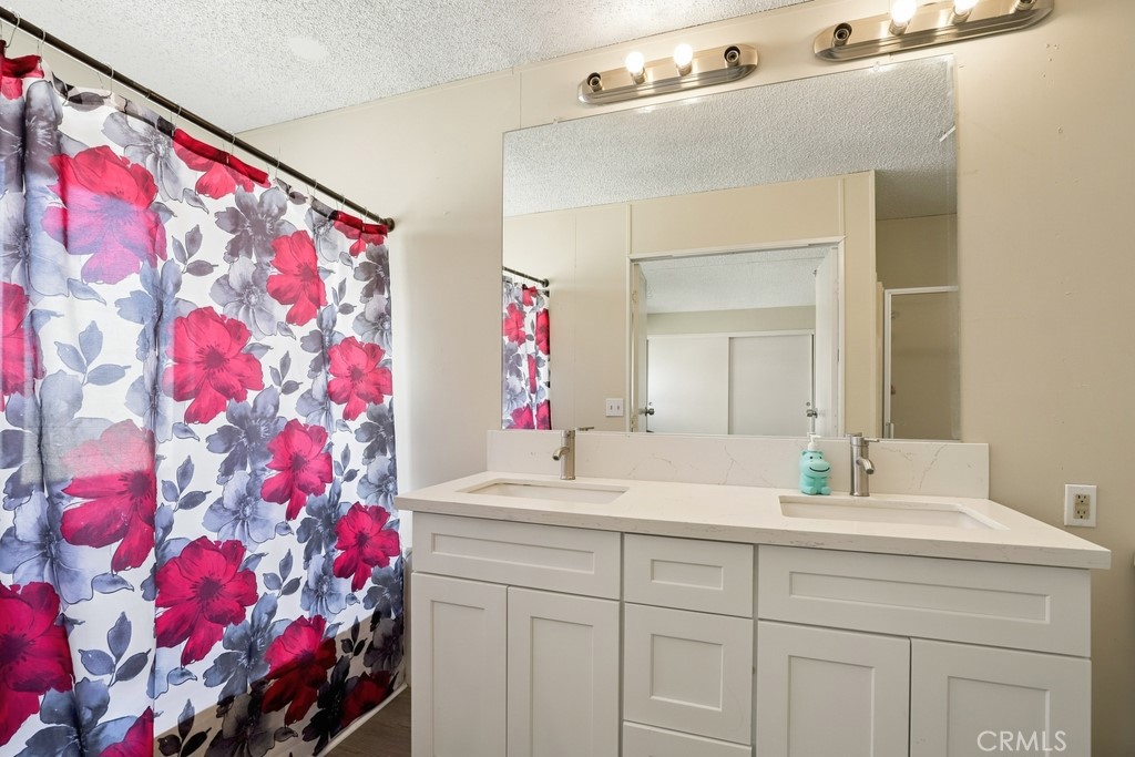 1930 Calaveras Road Pinon Hills, CA 92372 - Photo 21 of 30 Gallery Image 21