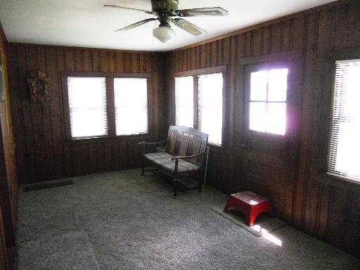 10N915 Muirhead Road Elgin, IL 60124 - Photo 5 of 13
