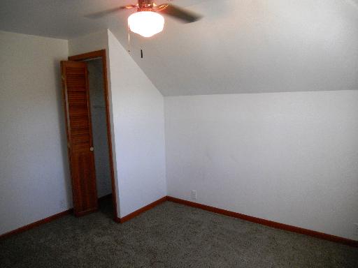 10N915 Muirhead Road Elgin, IL 60124 - Photo 7 of 13