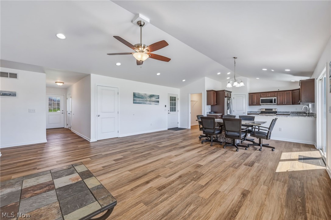 3766 Pothour Wheeler Road Southeast Hubbard, OH 44425 - Photo 17 of 42 Gallery Image 17