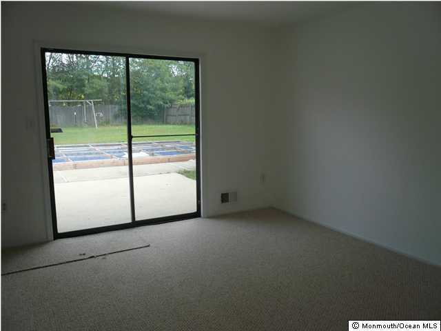 45 Rodak Circle Edison, NJ 08817 - Photo 3 of 3 a view of empty room with window