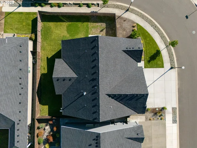 a view of swimming pool and lake view