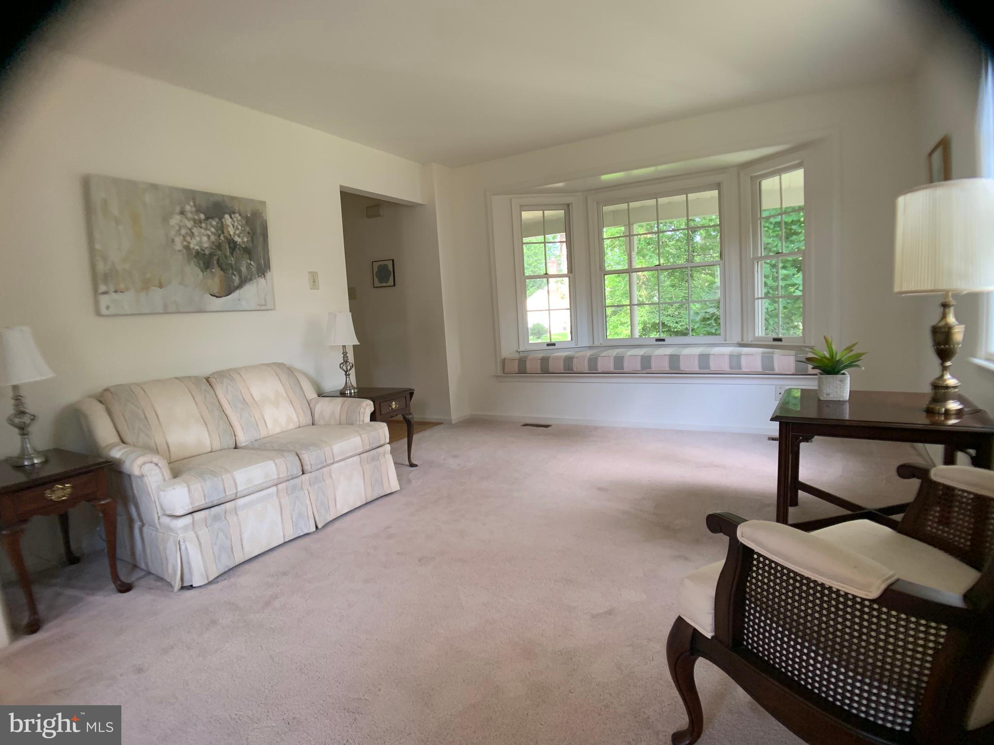 110 Fennerton Road Paoli, PA 19301 - Photo 3 of 34 Living Room