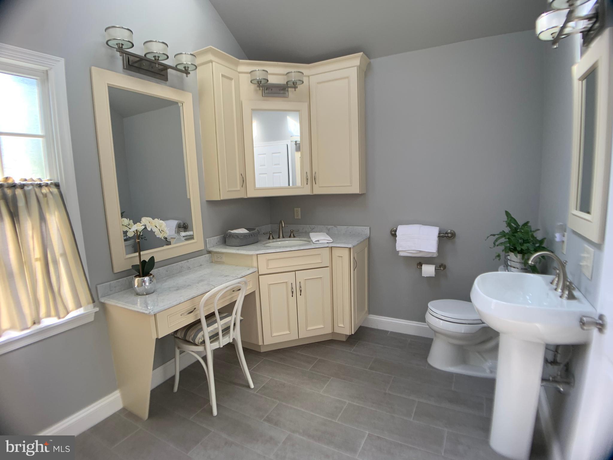 110 Fennerton Road Paoli, PA 19301 - Photo 22 of 34 En suite recently renovated Master Bathroom