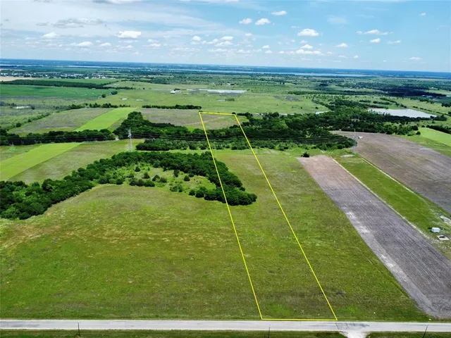 $199,999 | 601 Farmer Road, Ennis, TX 75119