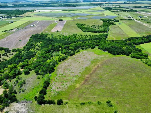 $199,999 | 601 Farmer Road, Ennis, TX 75119