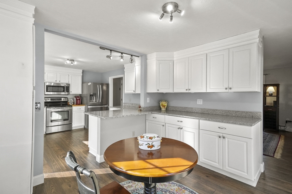 72 Wheeler Road Princeton, MA 01541 - Photo 8 of 42