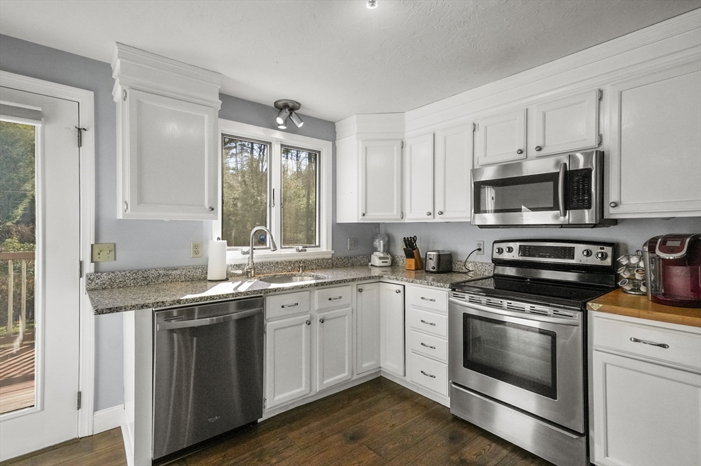 72 Wheeler Road Princeton, MA 01541 - Photo 9 of 42