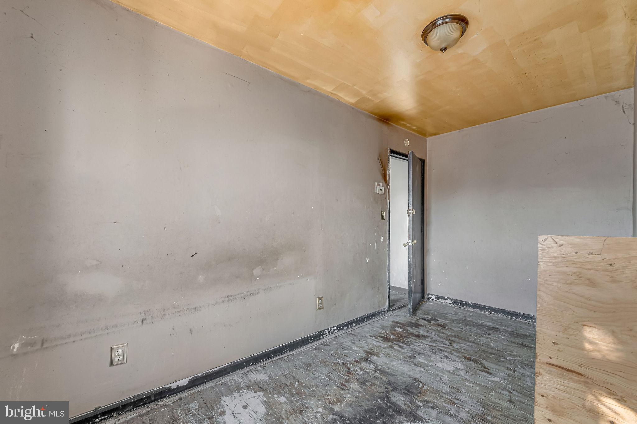 1326 Princess Avenue Camden, NJ 08103 - Photo 9 of 31