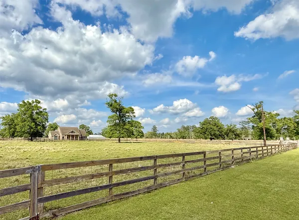 $750,000 | 635 Texla Road, Vidor, TX 77662