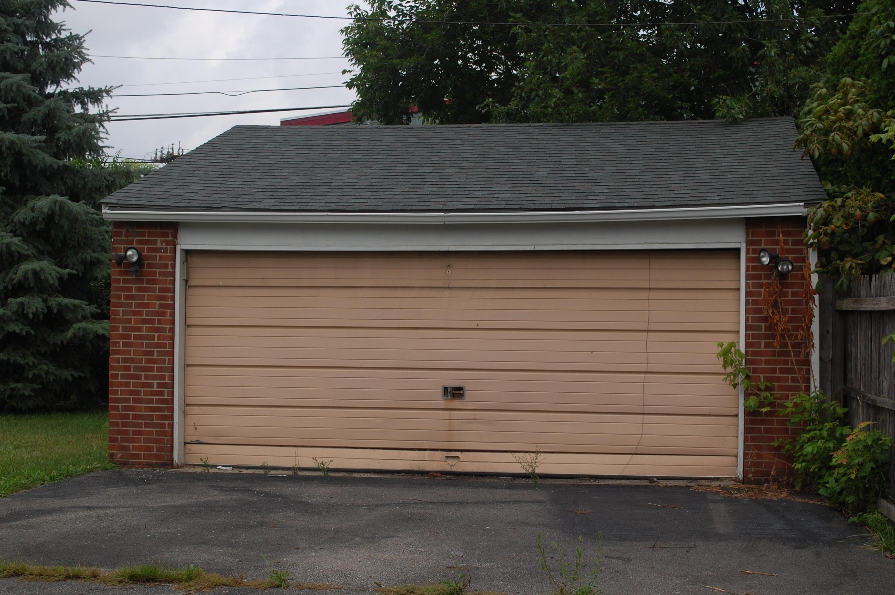3280 Whitehead Road Columbus, OH 43204 - Photo 2 of 13