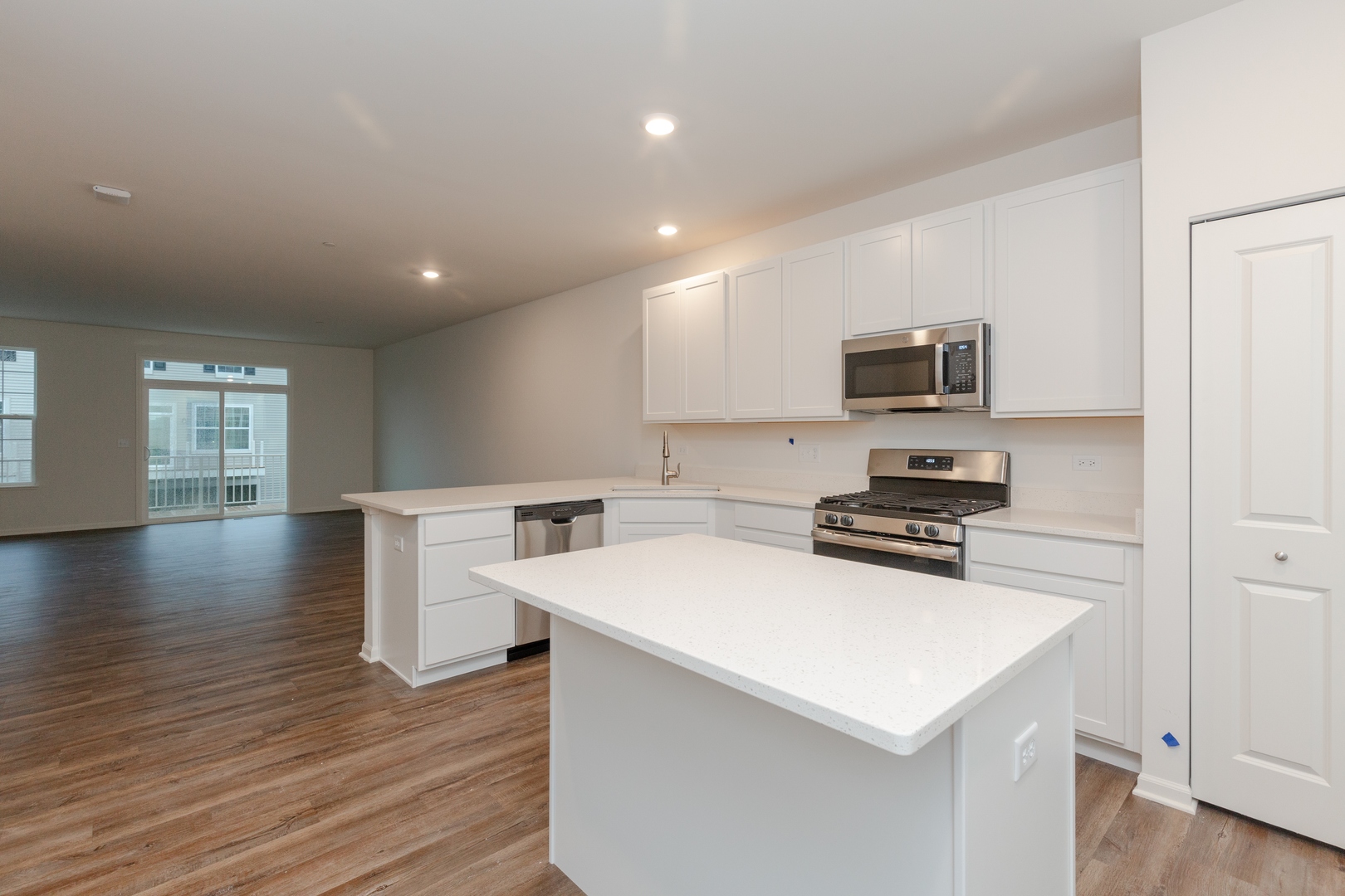 9080 Disbrow Street Huntley, IL 60142 - Photo 4 of 28