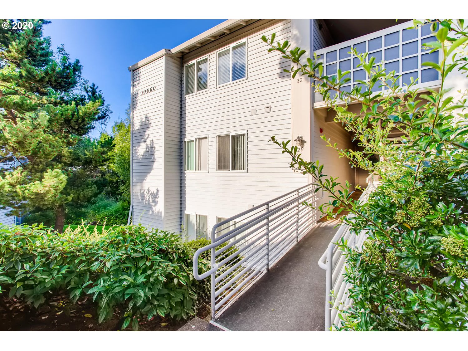 10660 Southwest Davies Road, Unit 31 Beaverton, OR 97008 - Photo 2 of 30