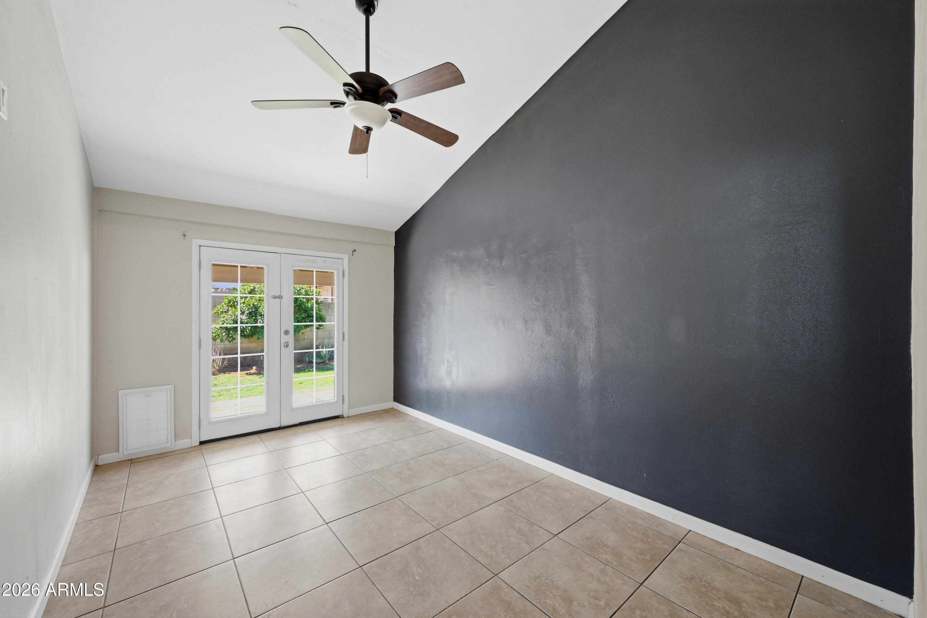 1651 East Apollo Road Phoenix, AZ 85042 - Photo 11 of 23 Den