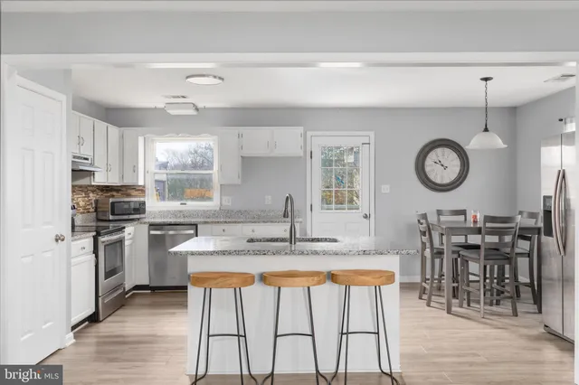 $349,900 | 213 Tanager Drive, Stephens City, VA 22655