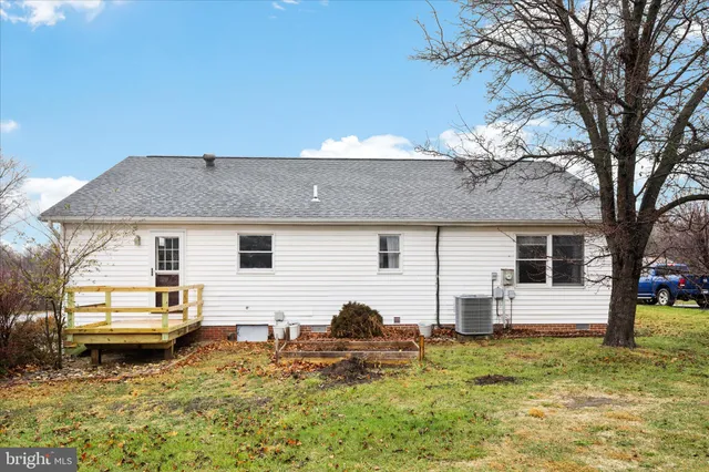 $349,900 | 213 Tanager Drive, Stephens City, VA 22655