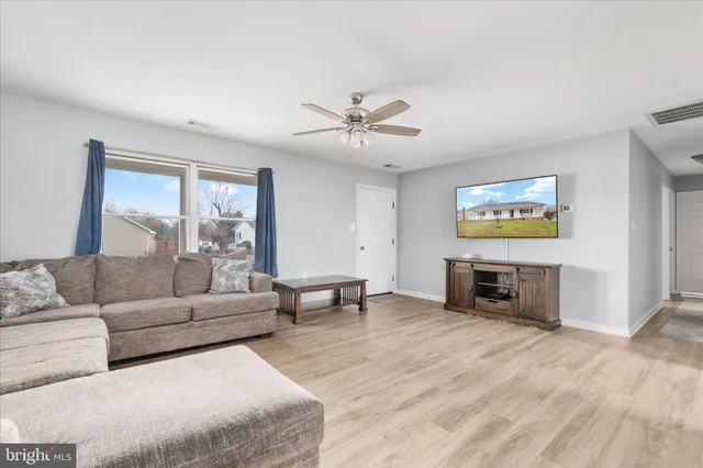 $349,900 | 213 Tanager Drive, Stephens City, VA 22655