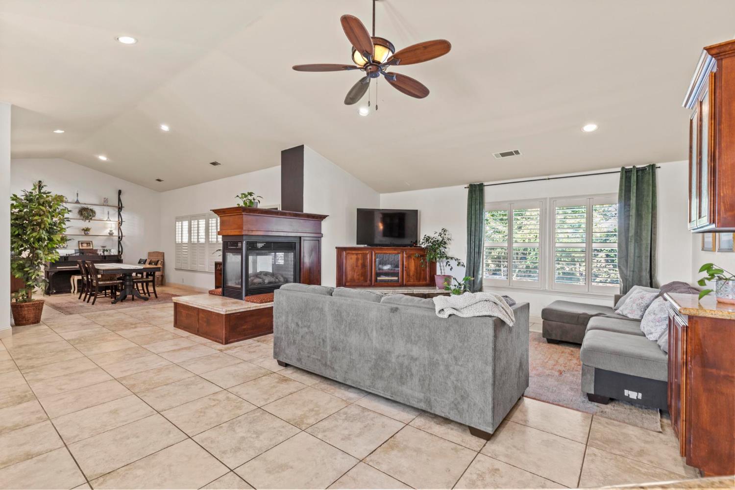 942 12th Street Williams, CA 95987 - Photo 15 of 42