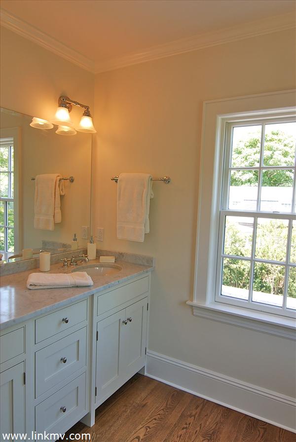 74 Peases Point Way North Edgartown, MA 02539 - Photo 5 of 16 http://d1qzqeyxiitrap.cloudfront.net/photos/23574/600/498d734e.jpg